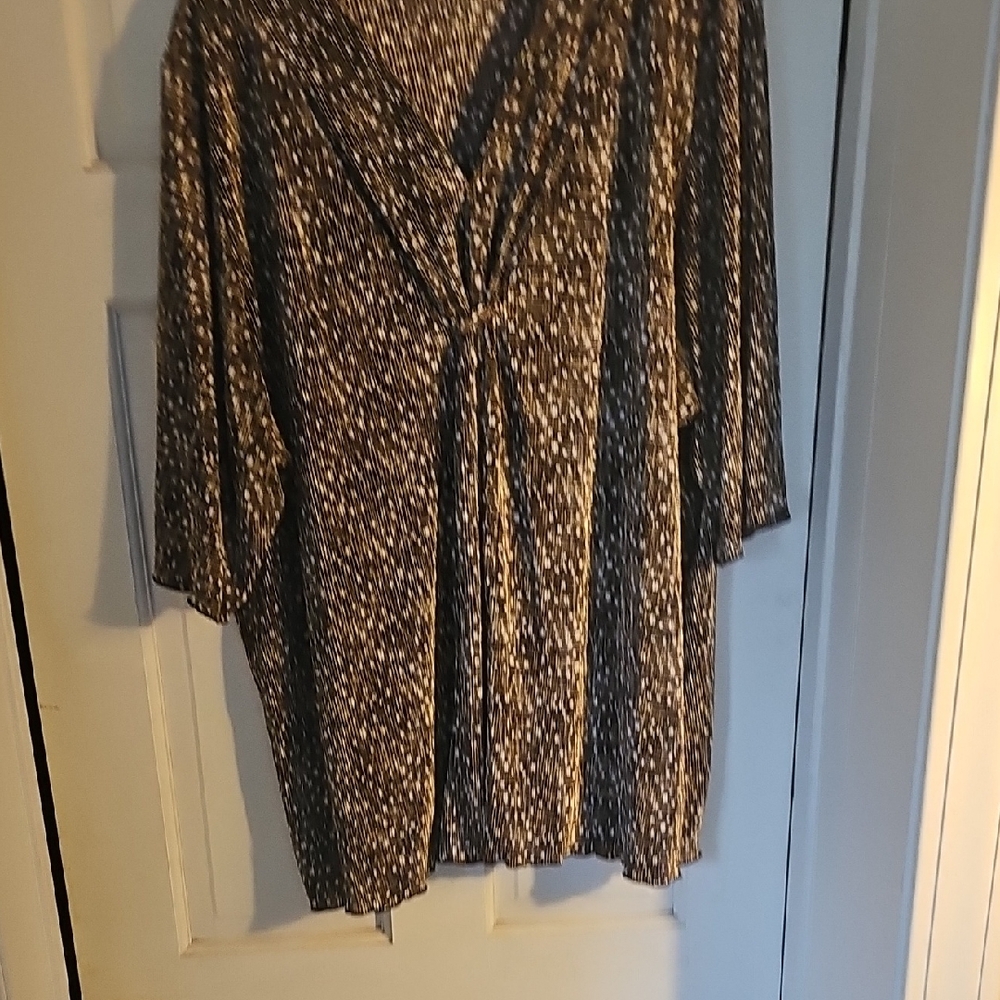 Maggie Barnes Women's Brown and White Top